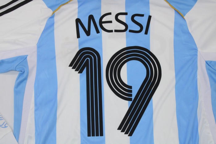 with Patch Long Sleeve Retro Jersey Argentina 2006 MESSI 10 Home Soccer Jersey Vintage Football Shirt