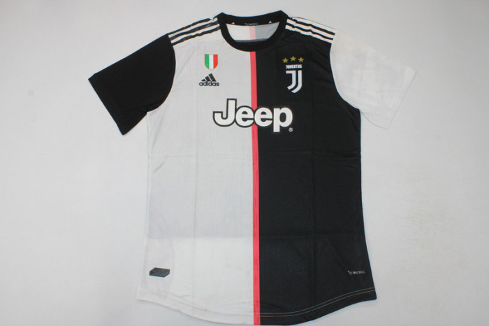 with Scudetto Player Version Retro Jersey 2019-2020 Juventus Home Soccer Jersey Vintage Maillot de Foot