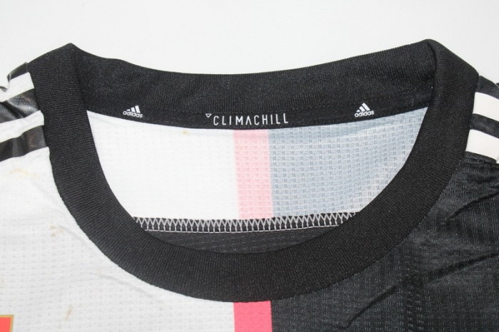 with Scudetto Player Version Retro Jersey 2019-2020 Juventus Home Soccer Jersey Vintage Maillot de Foot