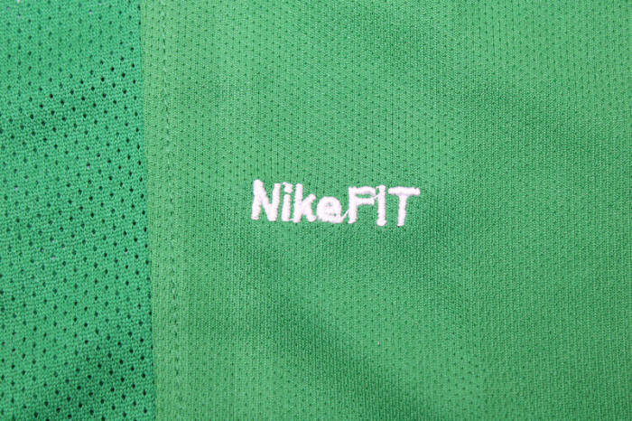 Retro Shirt 2008-2009 VfL Wolfsburg Home Soccer Jersey Vintage Football Shirt