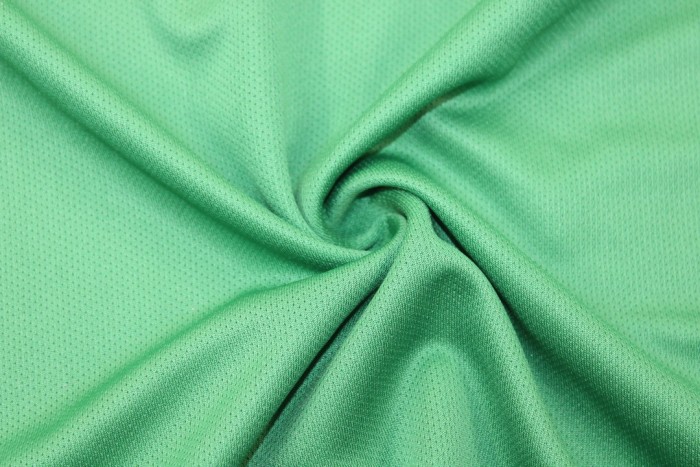 Retro Shirt 2008-2009 VfL Wolfsburg Home Soccer Jersey Vintage Football Shirt