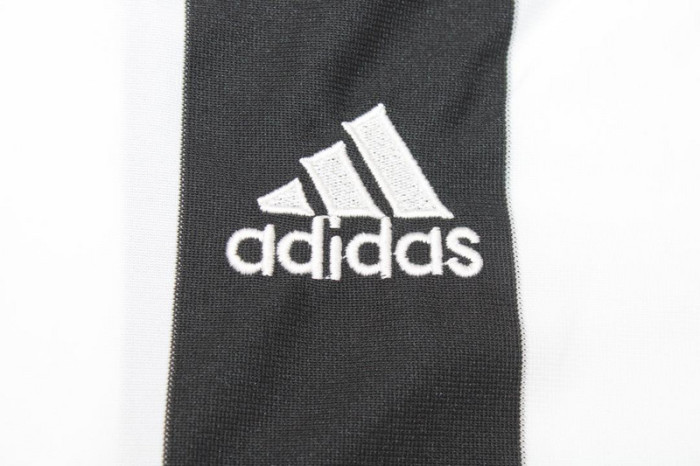 with Front Lettering Retro Jersey 2005-2006 Newcastle United Home Soccer Jersey Vintage Football Shirt