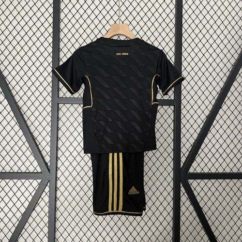 Retro Youth Uniform 2011-2012 Real Madrid Away Black Soccer Jersey Shorts Vintage Child Football Kit