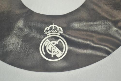 with LFP Patch Retro Jersey 2009-2010 Real Madrid RONALDO 9 Home Soccer Jersey Vintage Real Football Shirt