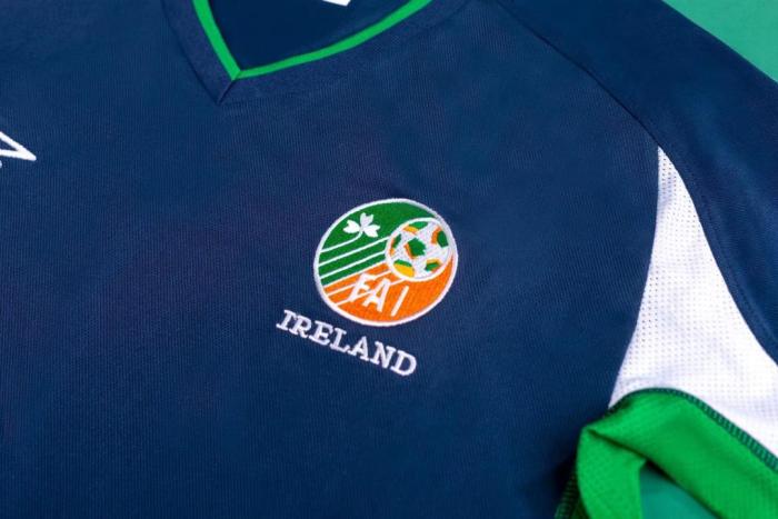 Retro Jersey 2002 Ireland Blue Soccer Training Jersey