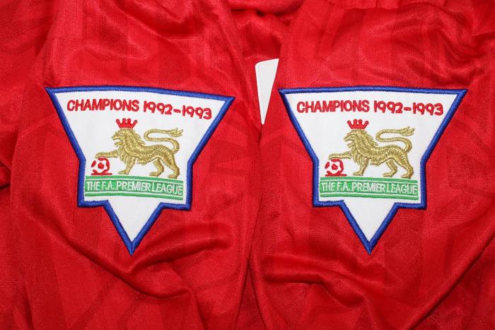 with Front Champions Lettering+EPL Patch Long Sleeve Retro Jersey 1993-1994 Manchester United Home Soccer Jersey
