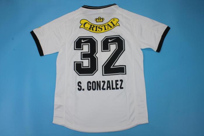 Retro Jersey 2000-2001 Colo-Colo S.GONZALEZ 32 Home Soccer Jersey