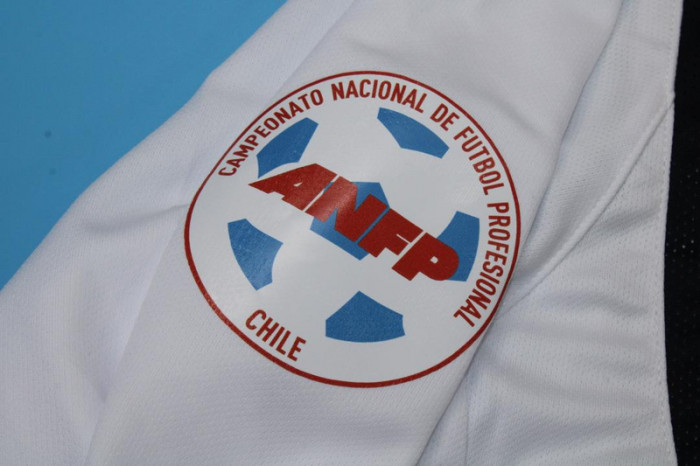 with Patch Retro Jersey Long Sleeve 2006 Colo-Colo VIDAL 23 Home Soccer Jersey