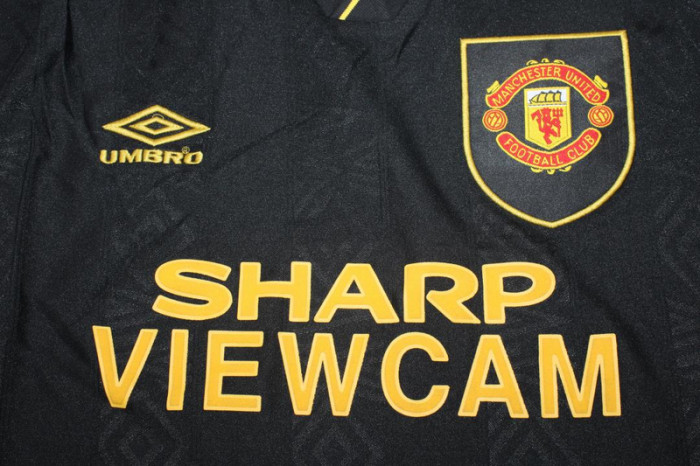 with EPL Patch Long Sleeve Retro Jersey 1993-1995 Manchester United Away Black Soccer Jersey Vintage Football Shirt