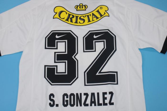 Retro Jersey 2000-2001 Colo-Colo S.GONZALEZ 32 Home Soccer Jersey
