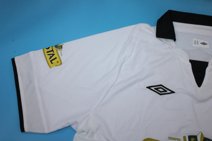 with patch Retro Jersey 2013 Colo-colo Home Soccer Jersey Vintage Football Shirt
