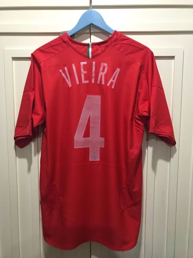 Retro Jersey 2005-2006 Juventus VIEIRA 4 Away Red Soccer Jersey Vintage Football Shirt