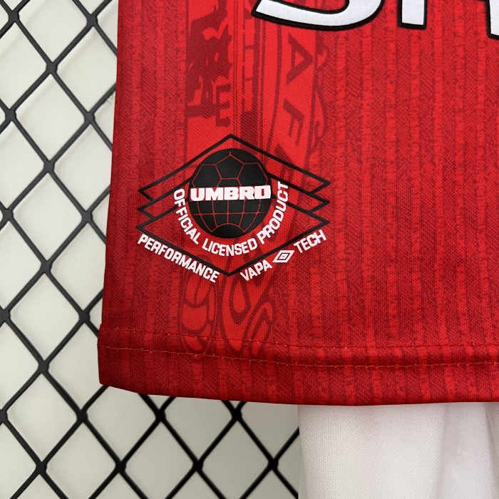Retro Youth Uniform Kids Kit 1996-1997 Manchester United Home Soccer Jersey Shorts Vintage Child Football Set
