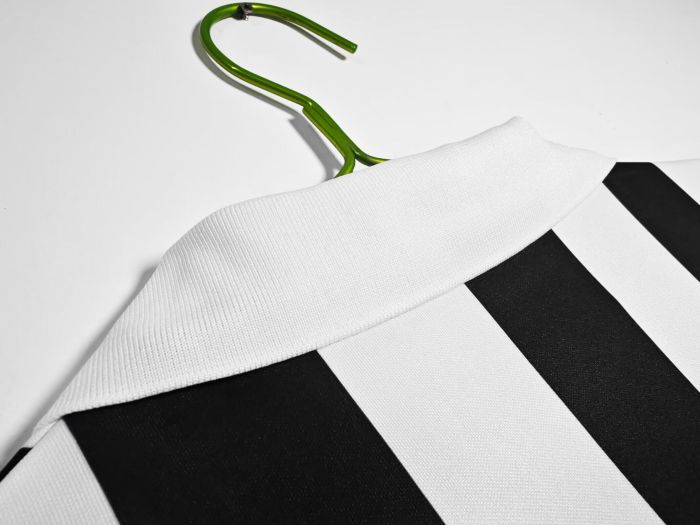 with Scudetto Patch Retro Jersey 1998-1999 Juventus Home Soccer Jersey Vintage Football Shirt