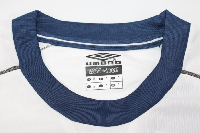 with UCL Patch Long Sleeve Retro Jersey 1999-2000 Manchester United Away White Soccer Jersey Vintage Football Shirt