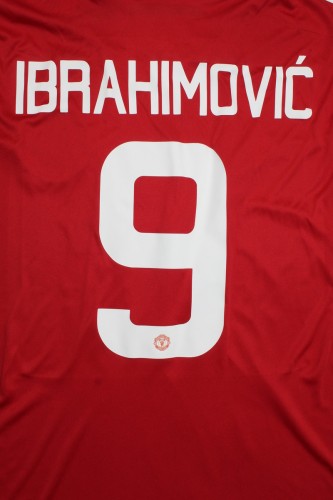 with Europa League Patch Retro Jersey 2016-2017 Manchester United IBRAHIMOVIC 9 Home Soccer Jeresy Vintage Football Shirt