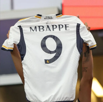 Real Mbappe 9 Camisetas de Futbol 2023-2024 Fan Version Real Madrid Home Soccer Jersey