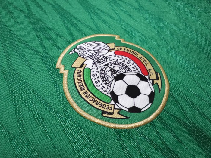 Retro Jersey 2010 Mexico Home Soccer Jersey Vintage Football Shirt