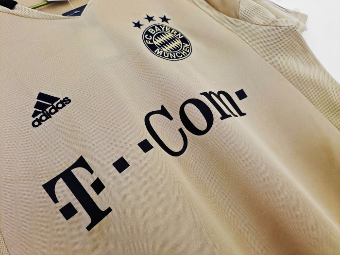 Retro Jersey 2004-2005 Bayern Munich Away Gold Soccer Jersey Vintage Football Shirt