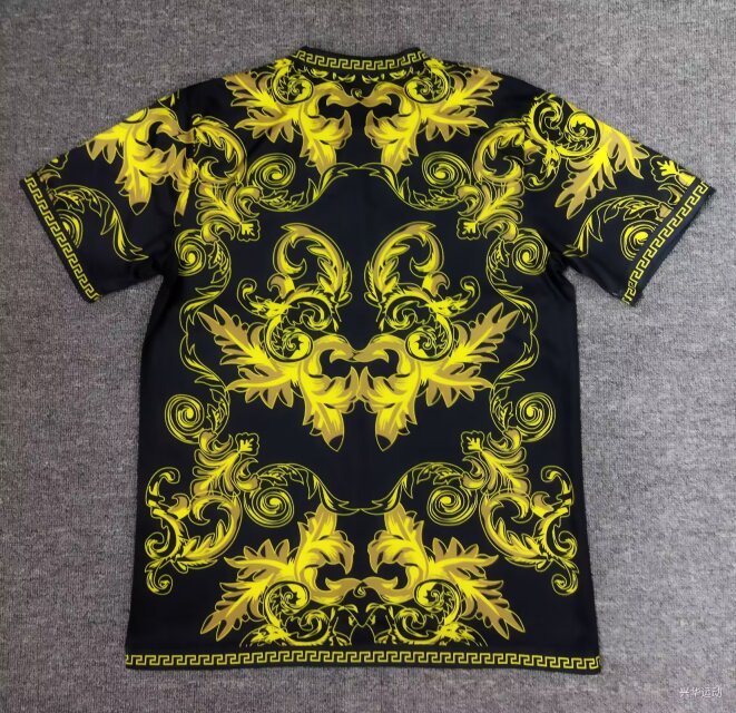 Fan Version Italy 2024 Black/Yellow Soccer Jersey Football Shirt