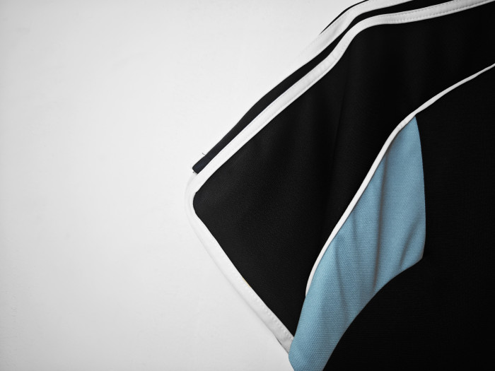 Retro Jersey 2000-2001 Newcastle United Away Black Vintage Soccer Jersey