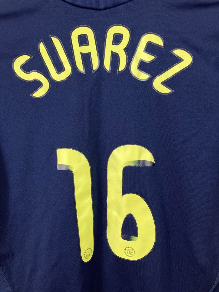 Ajax away print 2010-11 with «16 Suarez»