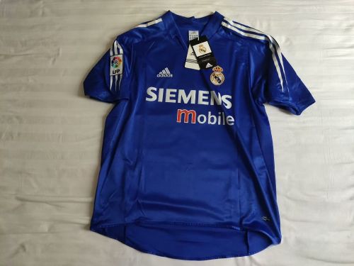 with LFP Patch Retro Jersey 2004-2005 Real Madrid Third Away Dark Blue Soccer Jersey Vintage Football Shirt