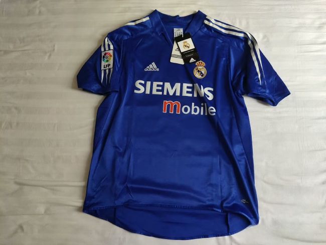 with LFP Patch Retro Jersey 2004-2005 Real Madrid Third Away Dark Blue Soccer Jersey Vintage Football Shirt