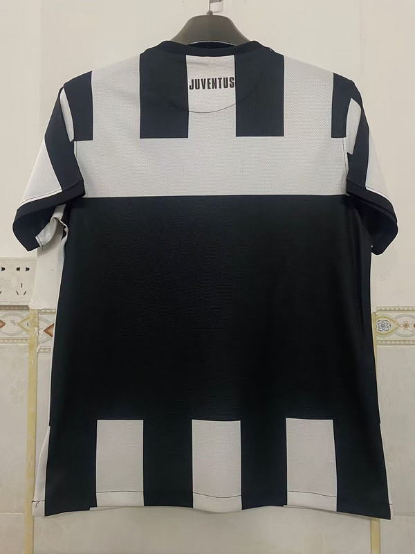 Retro Jersey 2012-2013 Juventus Home Soccer Jersey Vintage Football Shirt