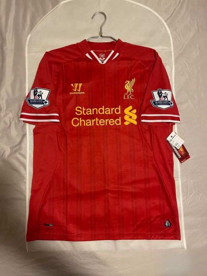 with EPL Patch Retro Jersey 2013-2014 Liverpool Suarez 7 Home Soccer Jersey Vintage Football Shirt