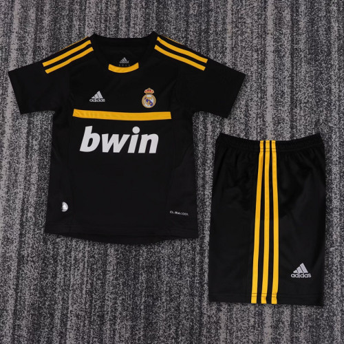 Retro Youth Uniform Kids Kit 2011-2012 Real Madrid Black Goalkeeper Soccer Jersey Shorts Vintage Child Football Set