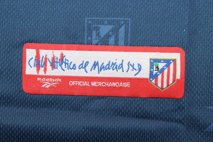 Retro Jersey 1998-1999 Atletico Madrid HASSELBAINK 17 Away Dark Blue Soccer Jersey Vintage Football Shirt