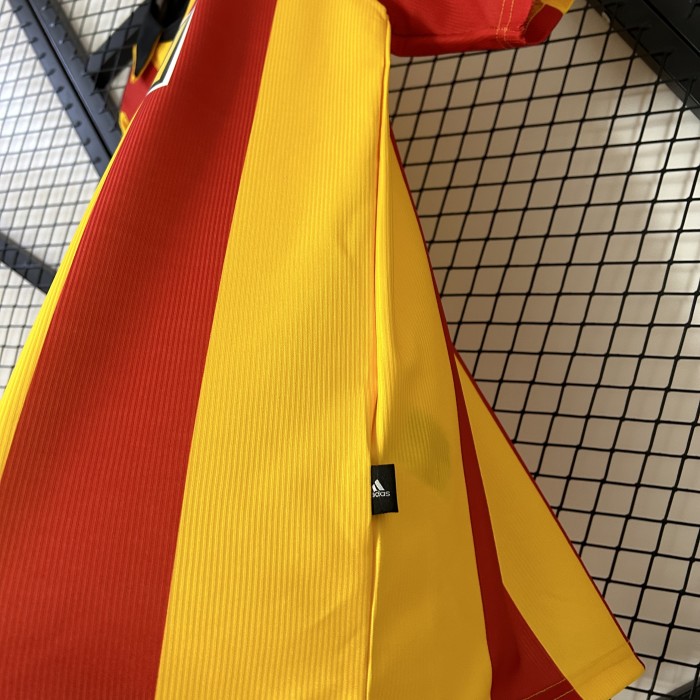 Retro Jersey 1999-2000 Galatasaray Home Soccer Jersey Vintage Football Shirt