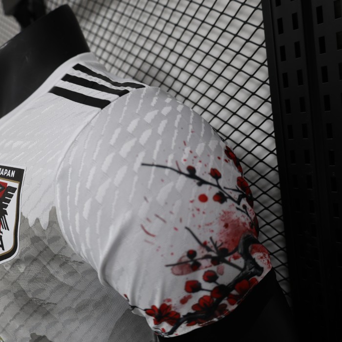 Player Version Japan 2024 White/Grey Dragon Comic Version Soccer Jersey Football Shirt