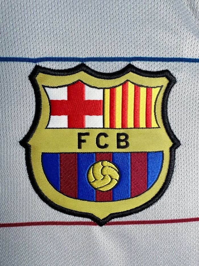 Retro Jersey Long Sleeve 2001-2003 Barcelona Away Grey Soccer Jersey Vintage Football Shirt