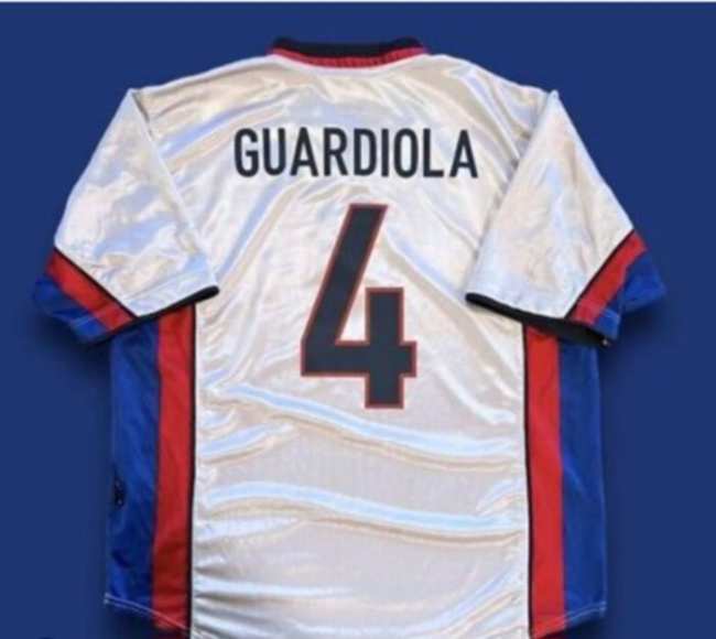 with UCL Patch Retro Jersey 1999-2000 Barcelona Centennial Away GUARDIOLA 4 Soccer Jersey Vintage Football Shirt
