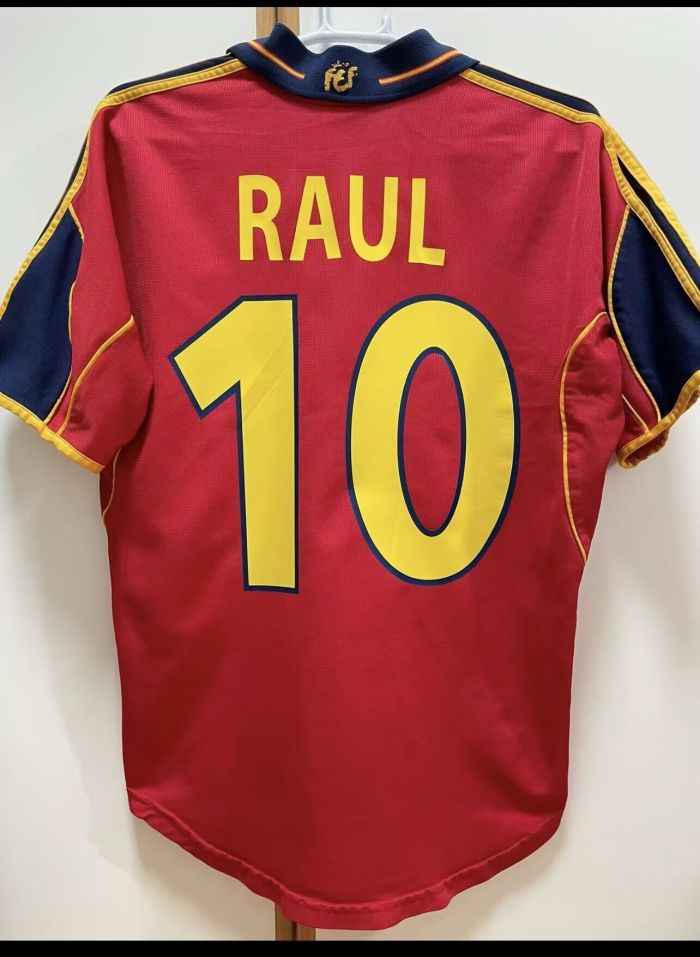 Retro Jersey 2000 Spain RAUL 10 Home Soccer Jersey Vintage Camiseta de España Football Shirt