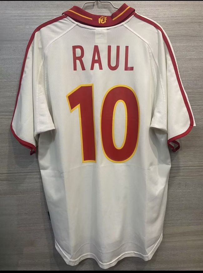 Retro Jersey 2000 Spain RAUL 10 Away White Soccer Jersey Vintage Camiseta de España Football Shirt