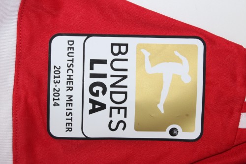 with Bundesliga Patch Retro Jersey 2014-2015 Bayern Munich KROOS 39 Home Soccer Jersey Vintage Football Shirt