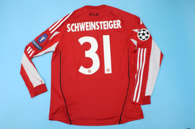 with UCL Patch Retro Jersey Long Sleeve 2010-2011 Bayern Munich SCHWEINSTEIGER 31 Home Soccer Jersey Vintage Football Shirt