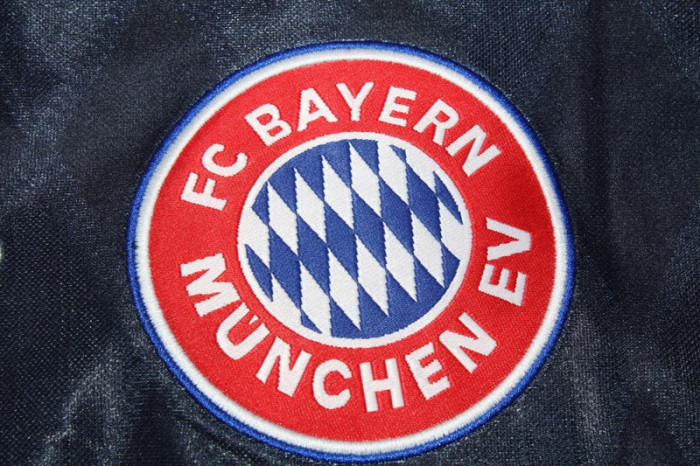 with UCL Patch Retro Jersey 1997-1998 Bayern Munich Home Soccer Jersey Vintage Football Shirt