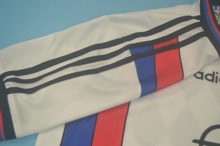 Retro Jersey 1995-1996 Bayern Munich Away White Soccer Jersey Vintage Football Shirt