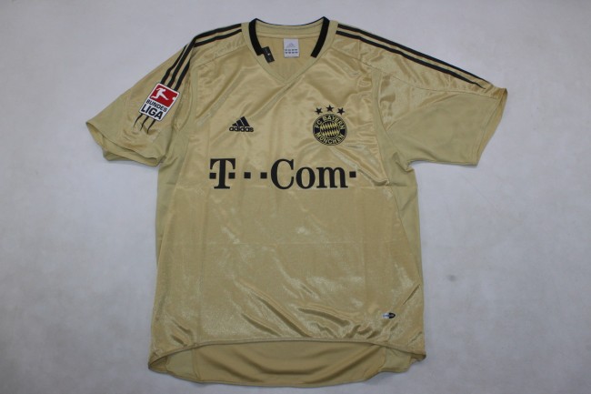with Bundesliga Patch Retro Jersey 2004-2005 Bayern Munich Away Gold Soccer Jersey Vintage Football Shirt