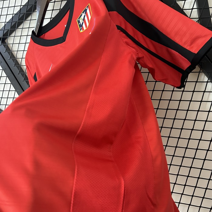 Retro Jersey 2001-2002 Atletico Madrid Away Red Soccer Jersey Vintage Football Shirt
