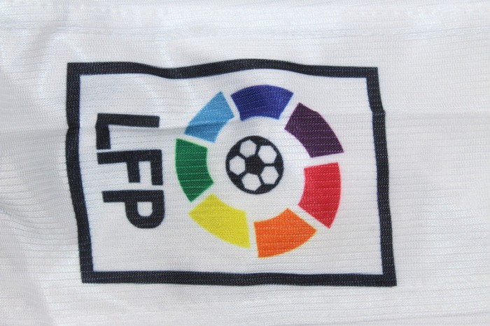 with LFP Patch Retro Jersey 2001-2002 Mallorca Away White Soccer Jersey Vintage Football Shirt