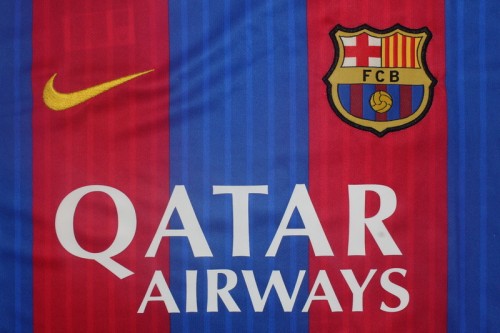 with Golden FIFA+UCL Patch Long Sleeve Retro Jersey 2016-2017 Barcelona Home Soccer Jersey Vintage Football Shirt