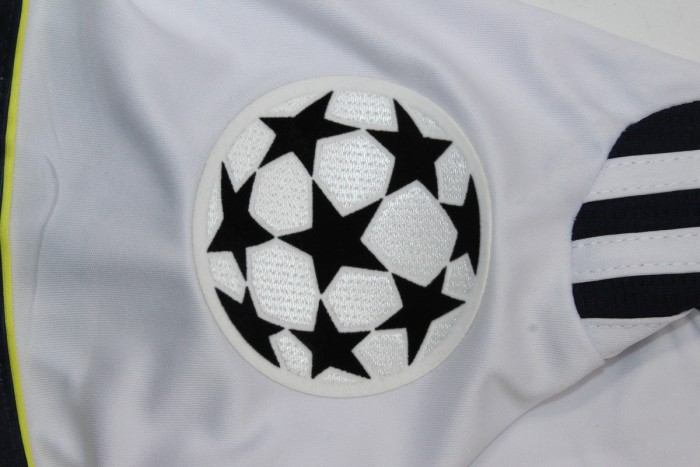 with UCL Patch Retro Jersey 2011-2012 Chelsea TORRES 9 Third Away White Soccer Jersey Vintage Football Shirt