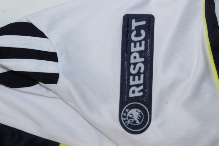 with UCL Patch Retro Jersey 2011-2012 Chelsea TORRES 9 Third Away White Soccer Jersey Vintage Football Shirt