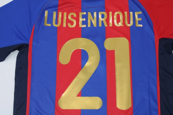Retro Jersey 2001-2002 Barcelona LUISENRIQUE 21 Home Soccer Jersey Vintage Football Shirt