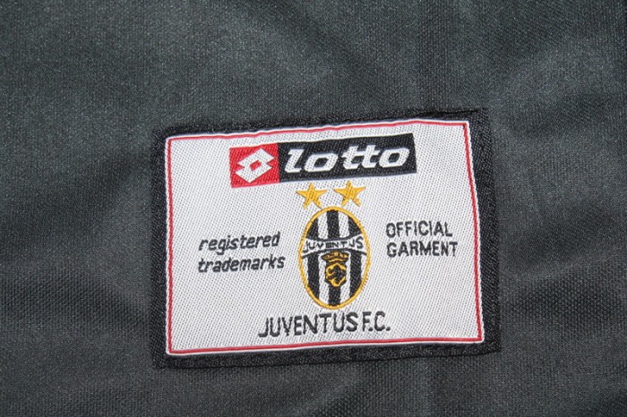 with UCL Patch Retro Jersey 2001-2002 Juventus Away Black Vintage Soccer Jersey Football Shirt